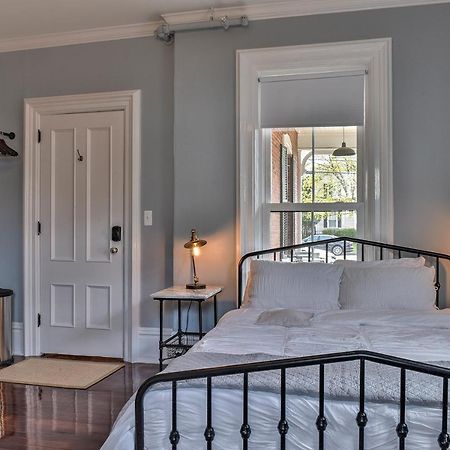 Отель The Burrell House Кин Экстерьер фото
